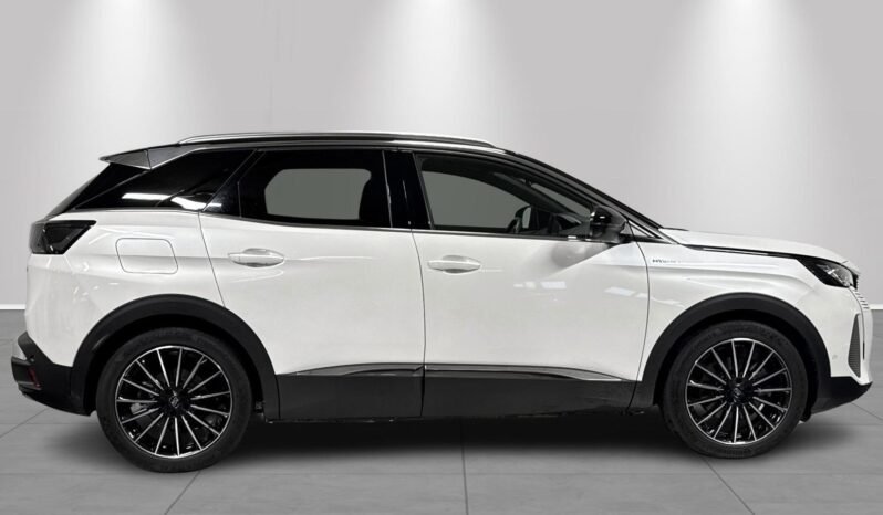 
Peugeot 3008 GT Hybrid4 300 CH full									
