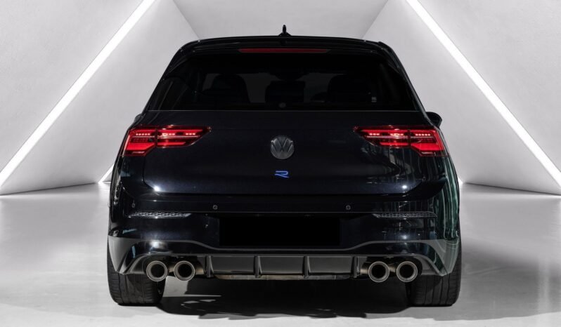 
Volkswagen Golf VIII R 2.0 TSI 4Motion DSG R Performance full									