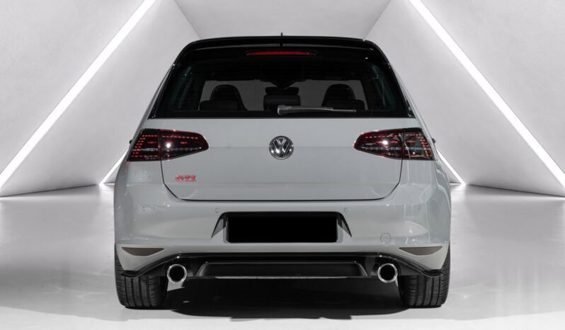 
Volkswagen Golf VII GTI 2.0 TSI Clubsport DSG full									