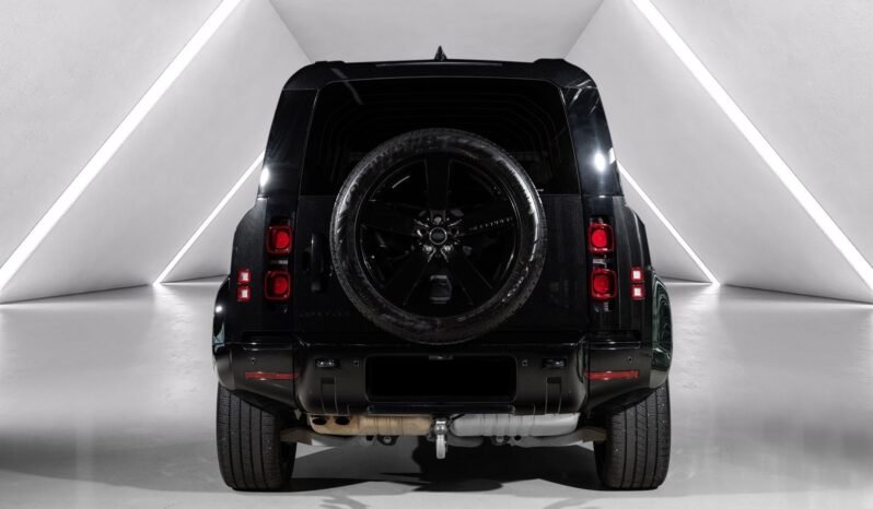 
Land Rover Defender 110 X-Dynamic HSE D300 full									