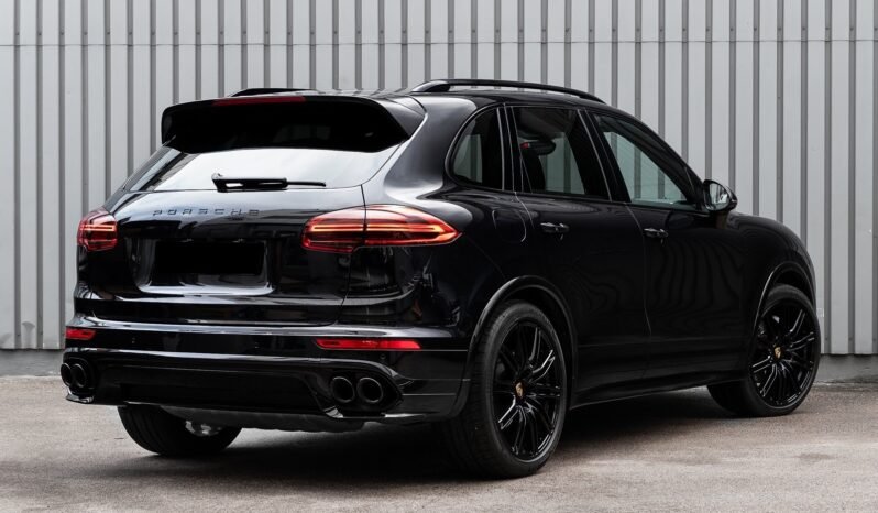 
Porsche Cayenne S 4.2 V8 Diesel 385 ch SportDesign full									