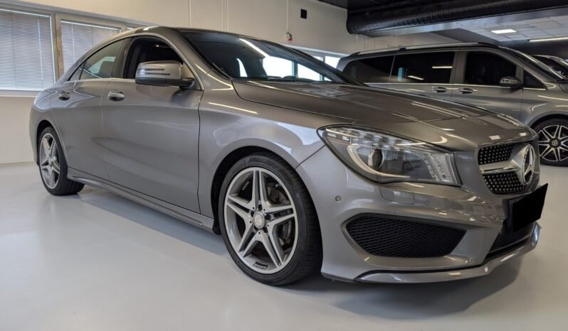 
Mercedes-Benz CLA 180 1.6 Turbo 122 ch full									