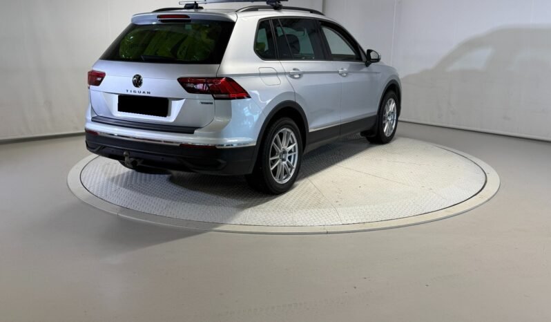 
Volkswagen Tiguan Life 2.0 TDI 4MOTION DSG full									