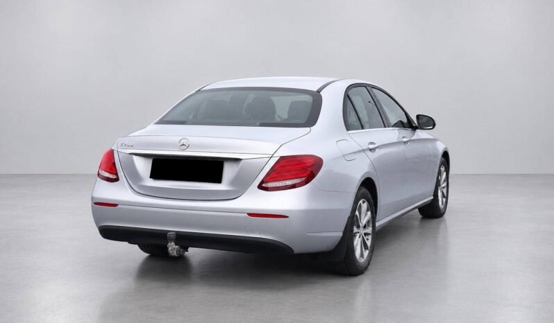
Mercedes-Benz E200 full									