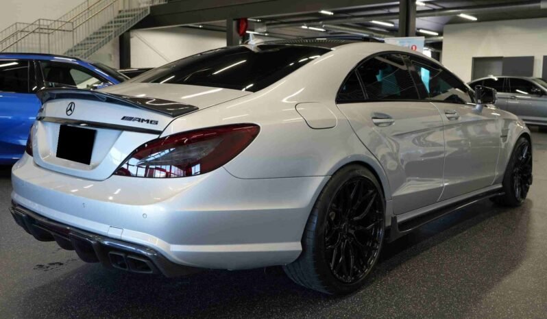 
Mercedes-Benz CLS 63 AMG V8 full									