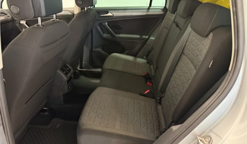 
Volkswagen Tiguan Life 2.0 TDI 4MOTION DSG full									