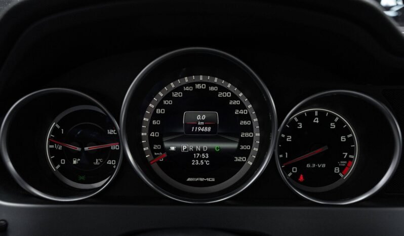 
Mercedes-Benz C63 AMG 6.2 V8 Performance full									