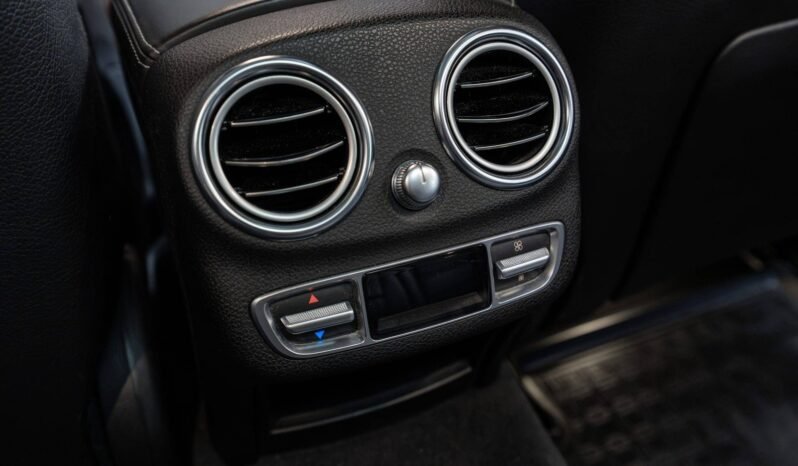 
Mercedes-Benz C63 AMG full									