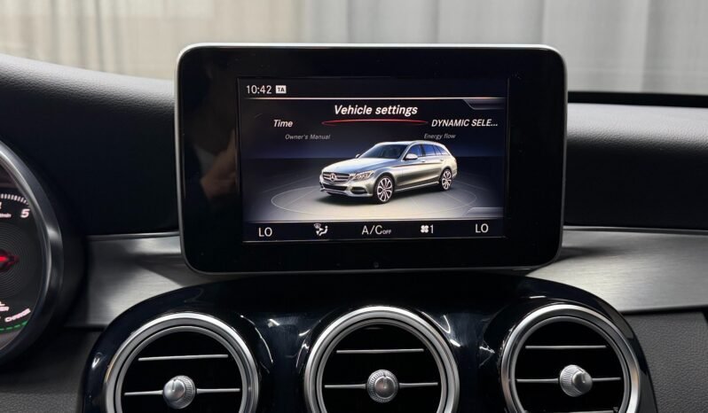 
Mercedes-Benz C350 e Hybrid full									