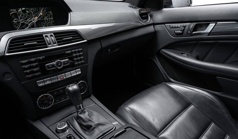 
Mercedes-Benz C63 AMG 6.2 V8 Performance full									