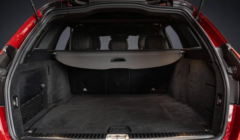 
Mercedes-Benz C63 AMG full									