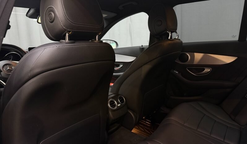 
Mercedes-Benz C350 e Hybrid full									