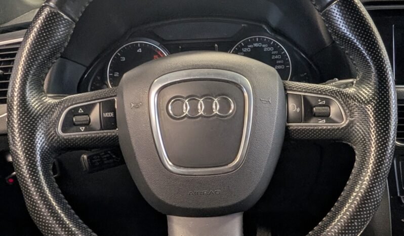 
Audi Q5 2.0 TDI quattro S line full									