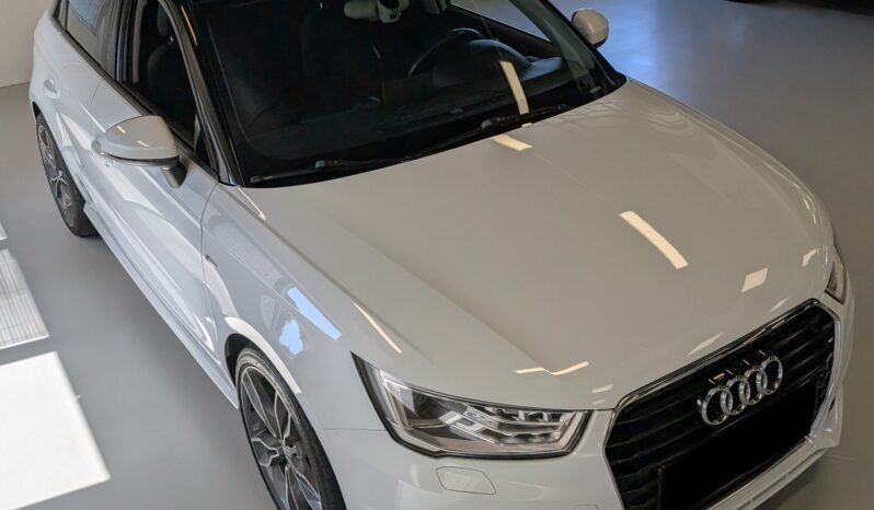 
Audi A1 S line 1.0 TFSI 95 ch full									
