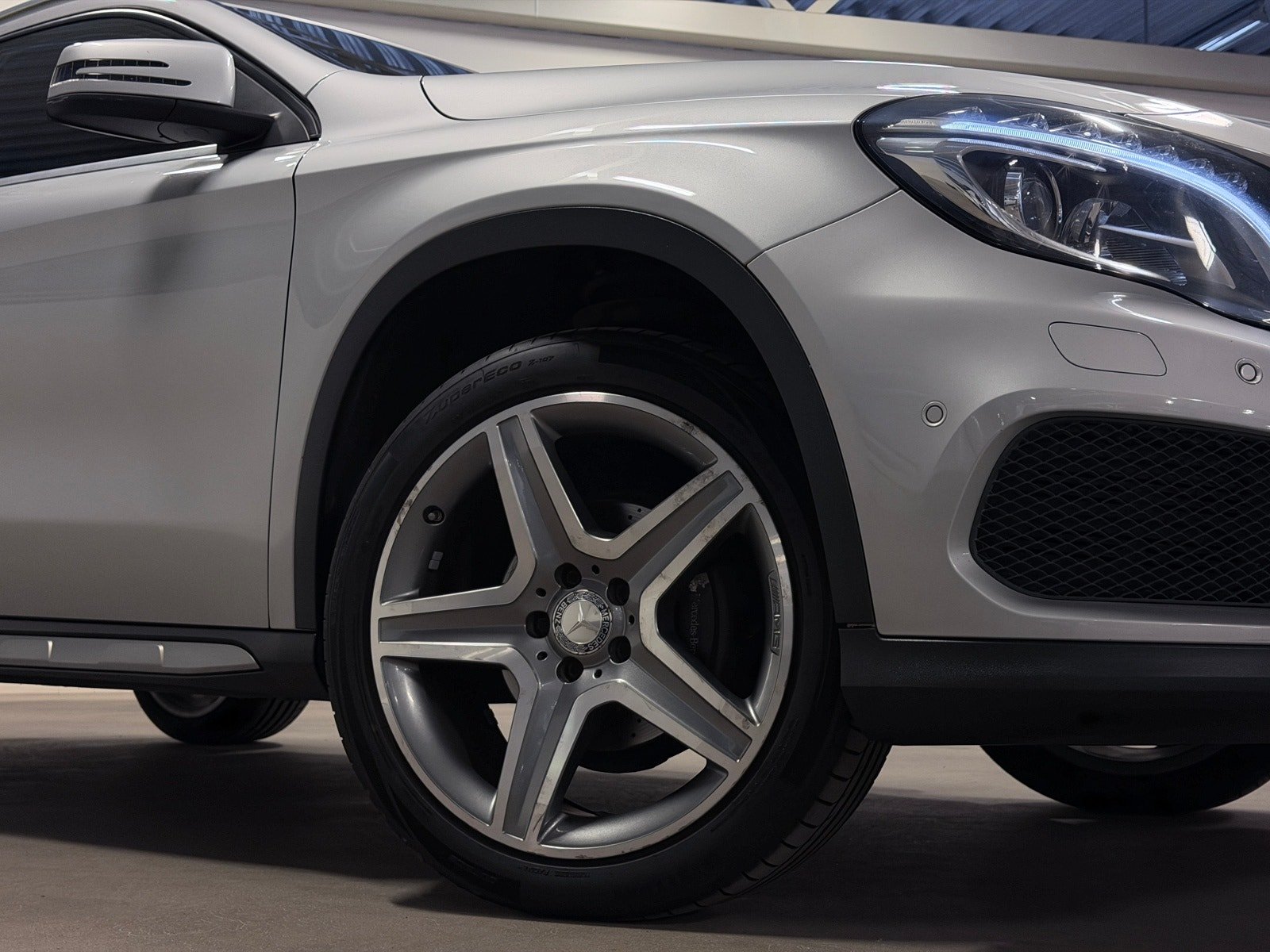 Mercedes-Benz GLA 200 156 CH 7G-Tronic AMG