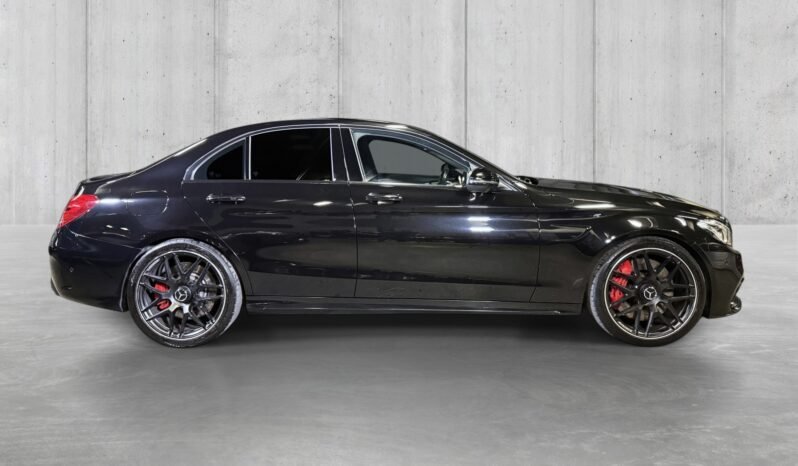
Mercedes-Benz C 63 S AMG 4.0 V8 Biturbo 510 CH full									