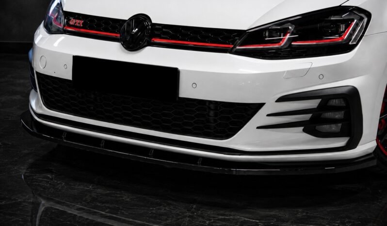 
Volkswagen Golf VII GTI 230 DSG full									