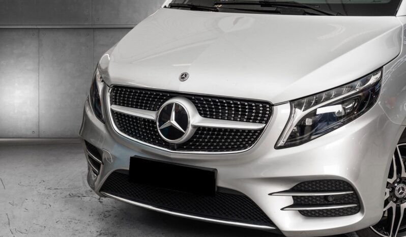 
Mercedes-Benz V300 d 4MATIC full									