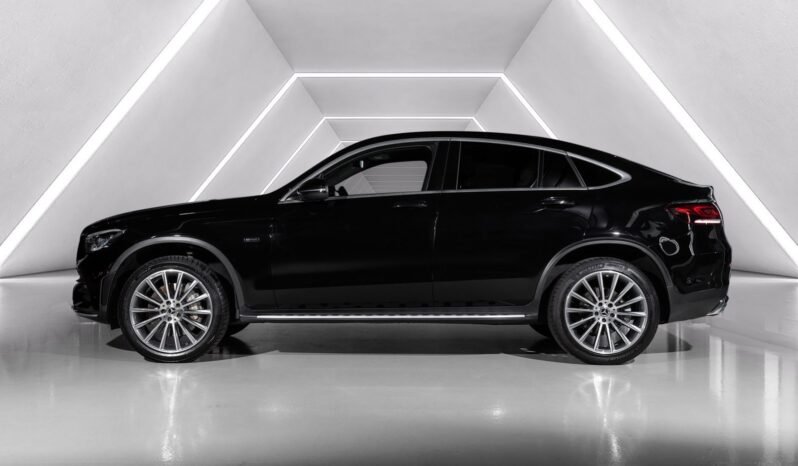 
Mercedes-Benz GLC 300 e 4MATIC AMG Line full									