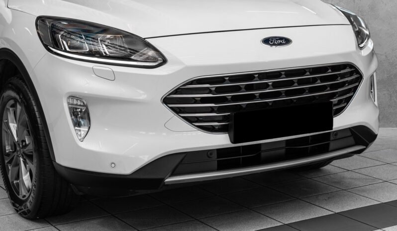 
Ford Kuga 2.5 Duratec Plug-in Hybrid 262 ch Titanium full									
