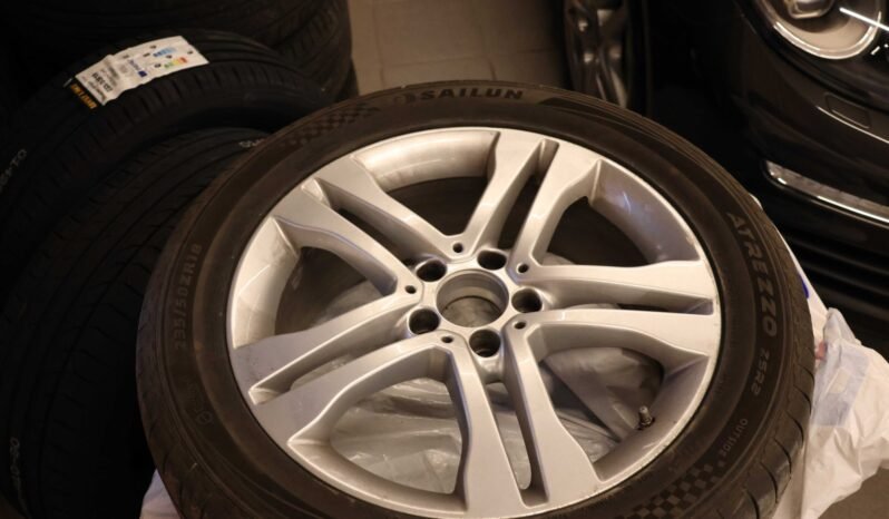 
Mercedes-Benz GLA 220 4MATIC full									