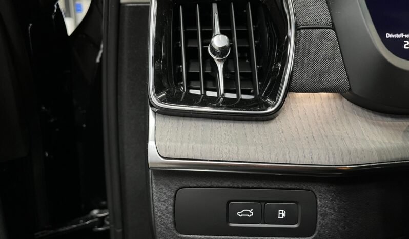 
Volvo XC90 T8 Ultra Dark AWD 7-S full									