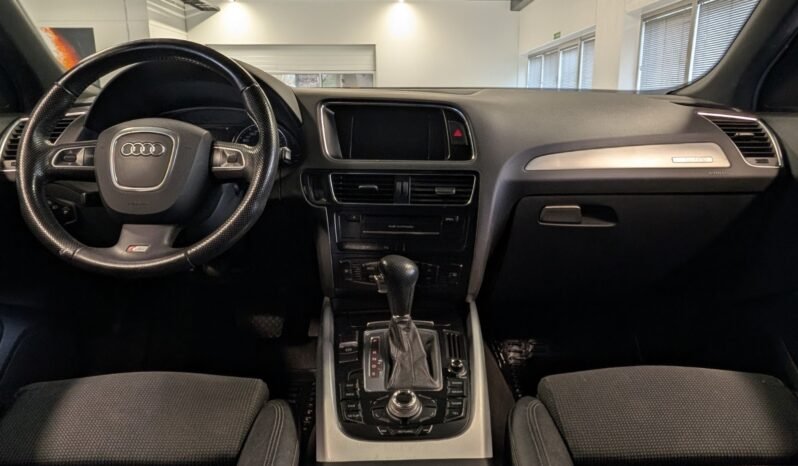 
Audi Q5 2.0 TDI quattro S line full									