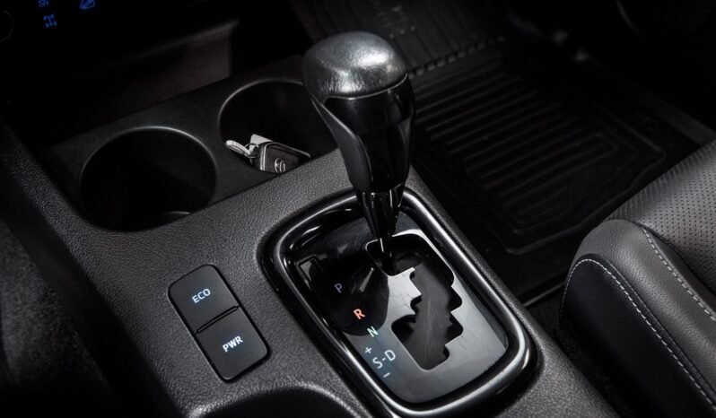 
Toyota Hilux 2.8 D-4D Arctic Trucks full									