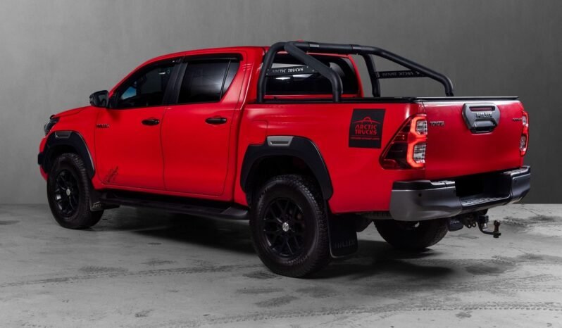 
Toyota Hilux 2.8 D-4D Arctic Trucks full									