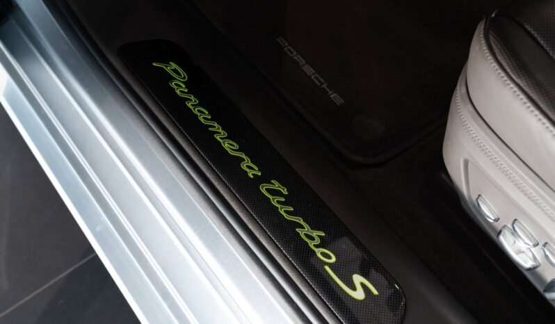
Porsche Panamera Turbo S E-Hybrid full									