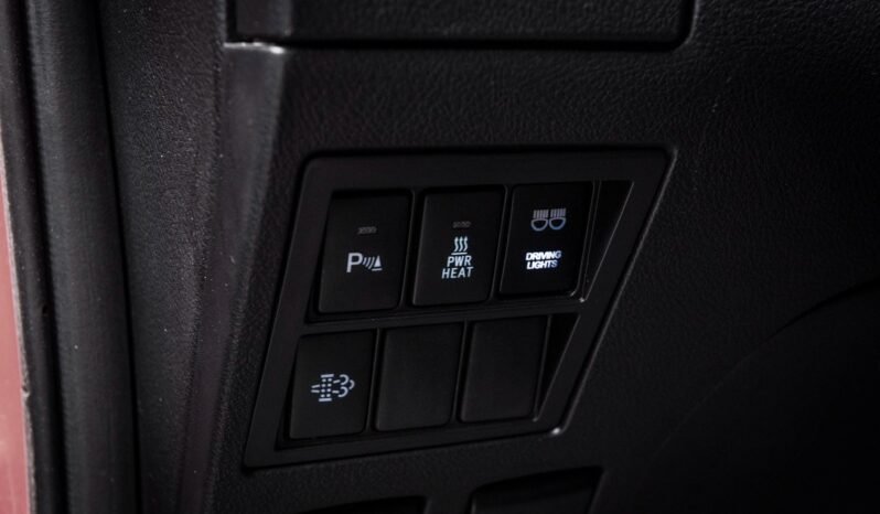 
Toyota Hilux 2.8 D-4D Arctic Trucks full									
