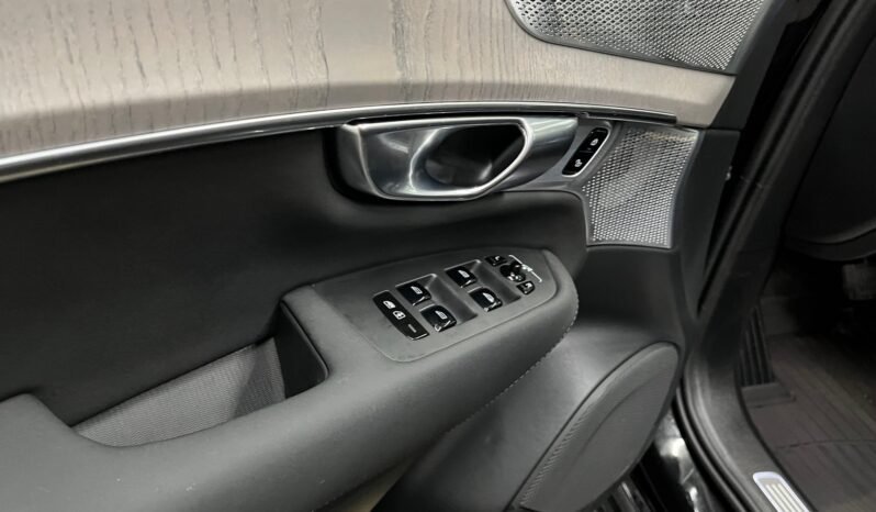 
Volvo XC90 T8 Ultra Dark AWD 7-S full									