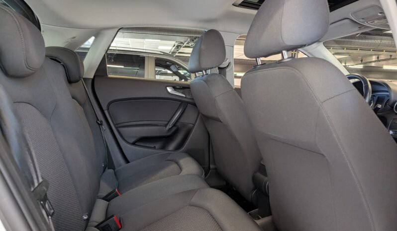 
Audi A1 S line 1.0 TFSI 95 ch full									