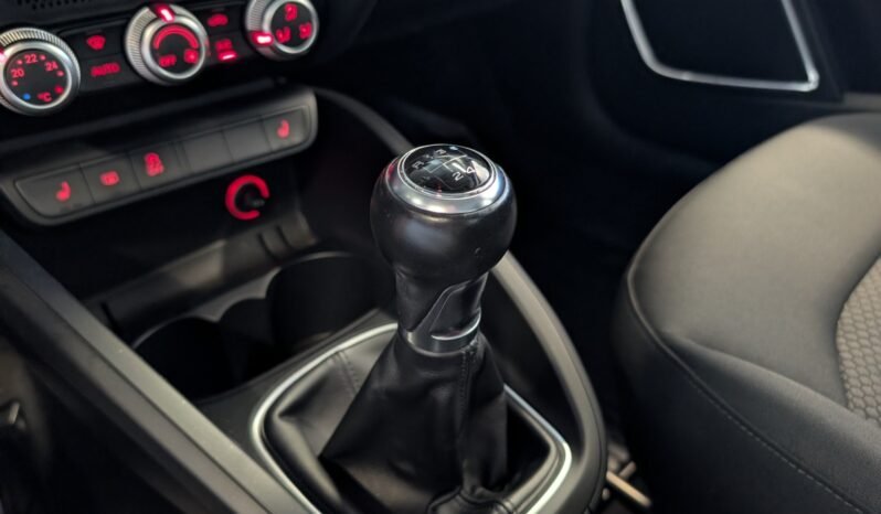 
Audi A1 S line 1.0 TFSI 95 ch full									