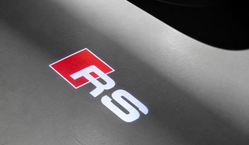 
di RS5 4.2 FSI V8 quattro full									