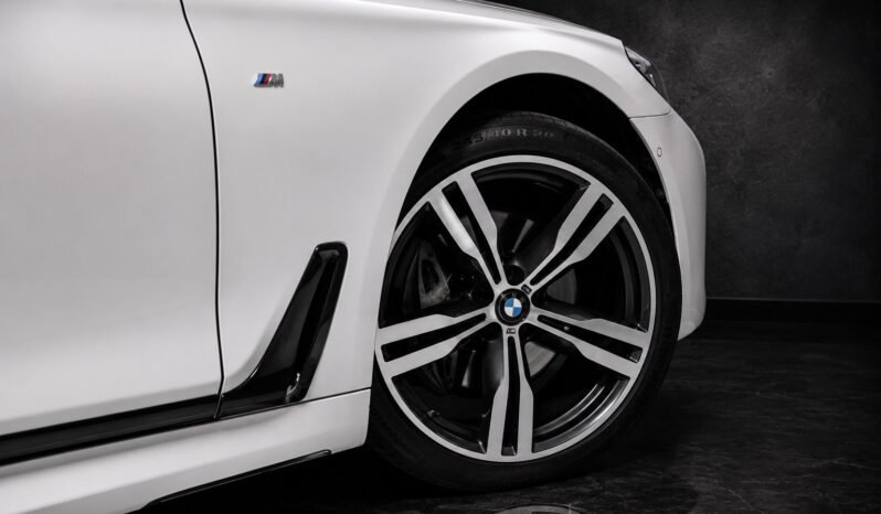 
BMW Série 7 730d xDrive M-Sport – 265 CH full									