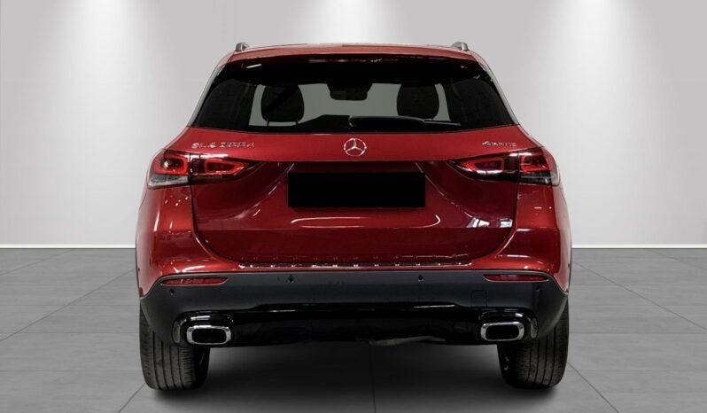 
Mercedes-Benz GLA 200 d 4MATIC PremiumPlus full									