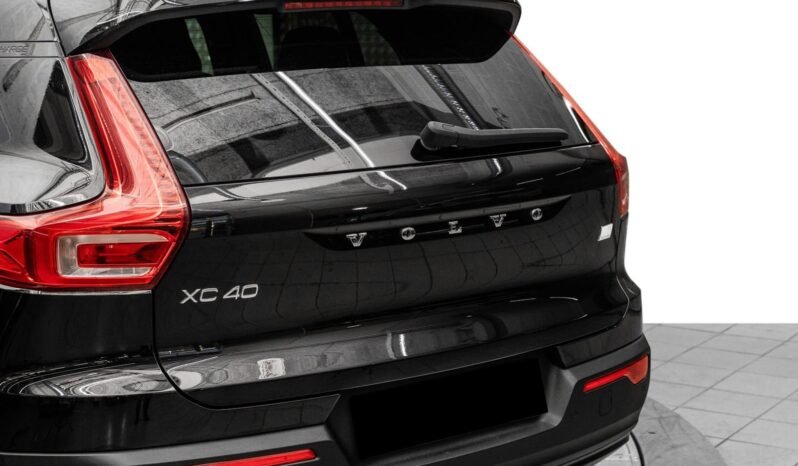 
Volvo XC40 T5 Recharge R-Design full									