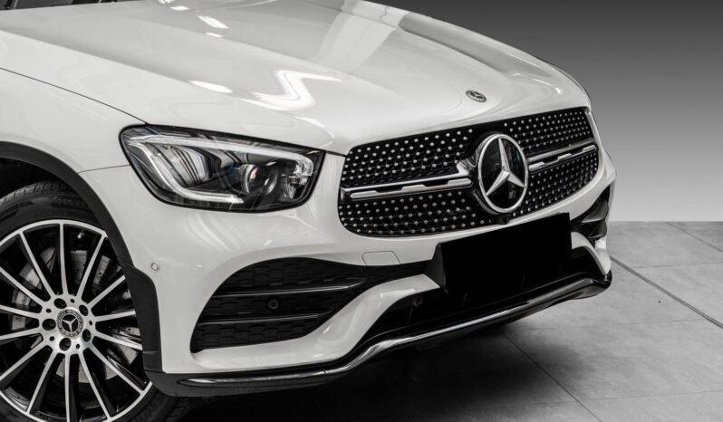 
Mercedes-Benz GLC 300 e 4MATIC AMG full									