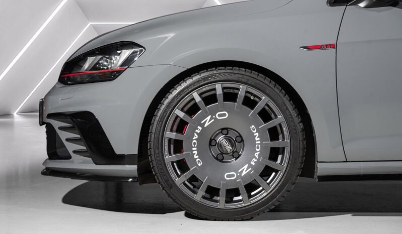 
Volkswagen Golf VII GTI 2.0 TSI Clubsport DSG full									
