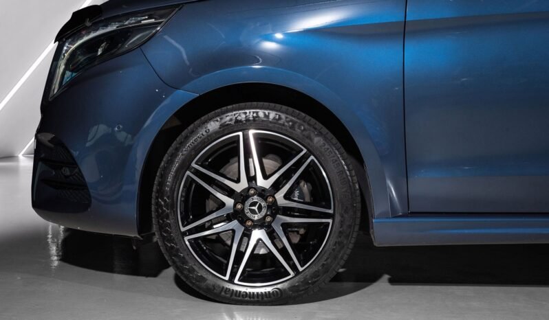 
Mercedes-Benz Classe V 300 d 4MATIC AMG Line full									