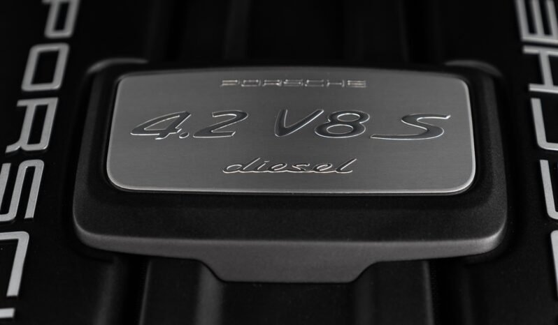 
Porsche Cayenne S 4.2 V8 Diesel 385 ch SportDesign full									