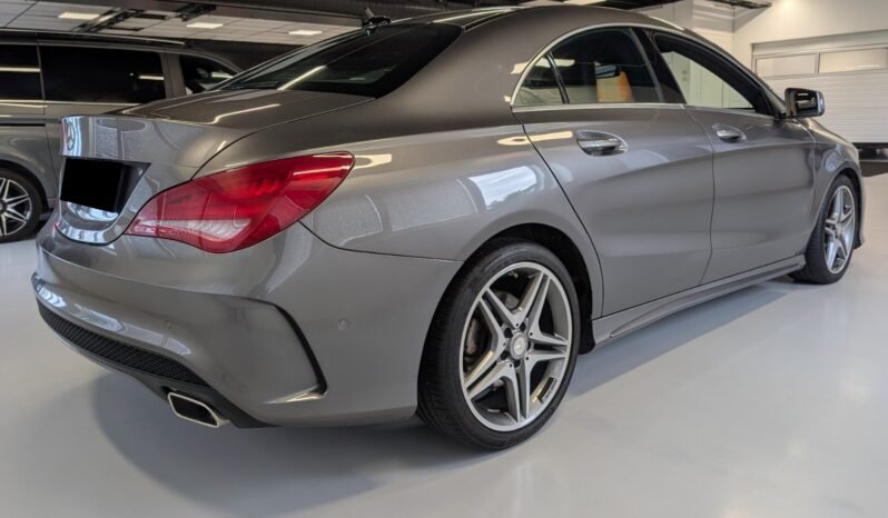 
Mercedes-Benz CLA 180 1.6 Turbo 122 ch full									
