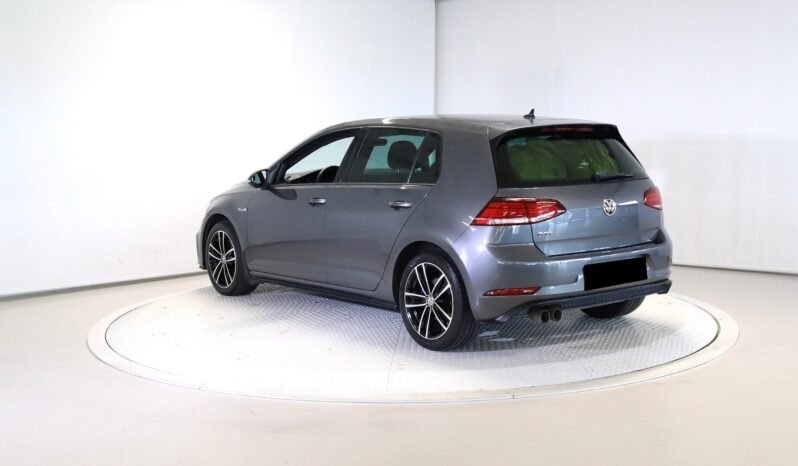 
Volkswagen Golf VII GTE 1.4 TSI GTE full									