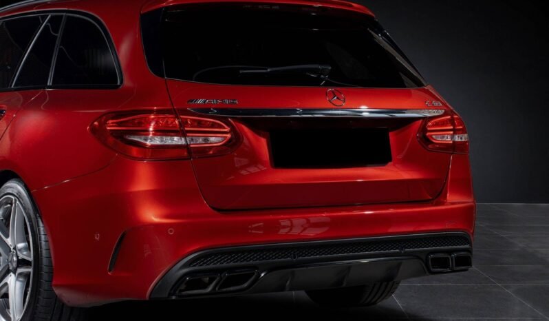 
Mercedes-Benz C63 AMG full									