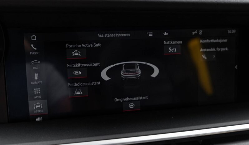
Porsche 911 Turbo S (992) full									