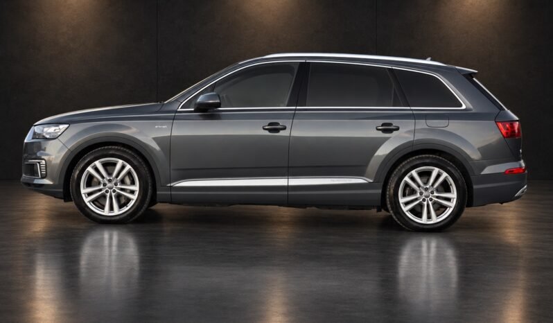 
Audi Q7 3.0 TDI e-tron / S-Line full									