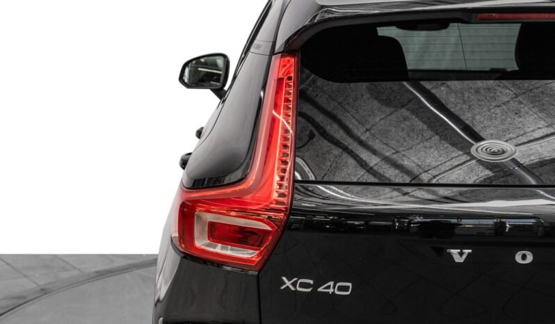 
Volvo XC40 T5 Recharge R-Design full									