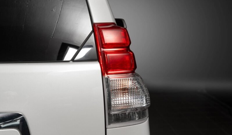 
Toyota Land Cruiser 3.0 D-4D VX-L full									
