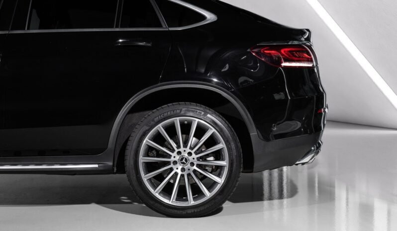 
Mercedes-Benz GLC 300 e 4MATIC AMG Line full									